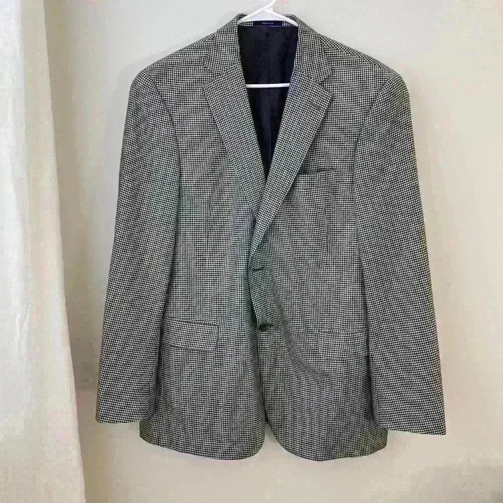 100% cashmere LORO PIANA black and white houndstooth SIZE 43R two button blazer
